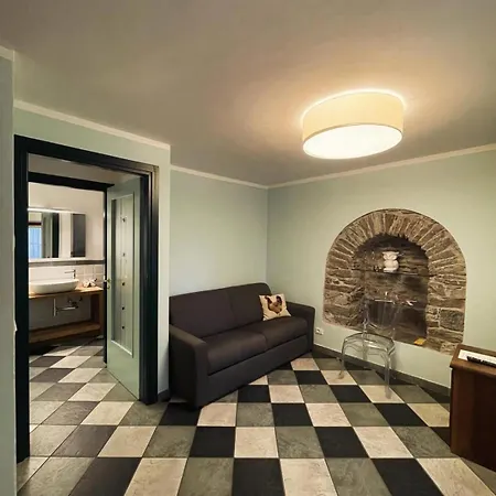 Aymon De Challant 4* أَويستا