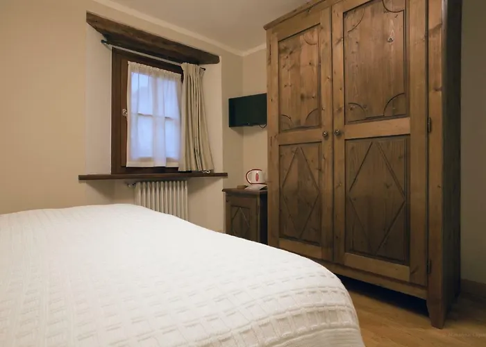 Aymon De Challant ゲストハウス アオスタ